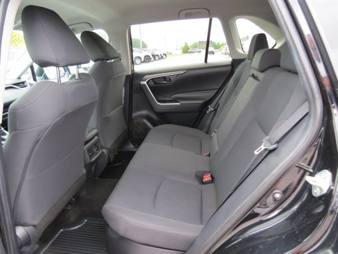 Used 2019 Toyota RAV4 LE image 12