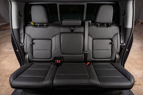 Used 2025 GMC Sierra 3500 SLT w/ SLT Convenience Package image 35