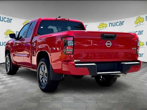 Certified 2025 Nissan Frontier SV image 4