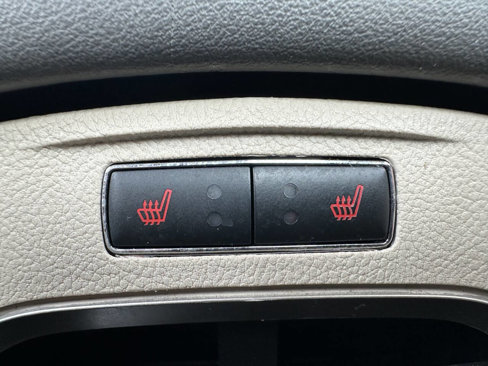 Used 2017 Lincoln MKZ Reserve w/ Technology Package image 40