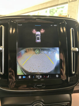 Used 2023 Volvo XC40 B5 Plus image 22