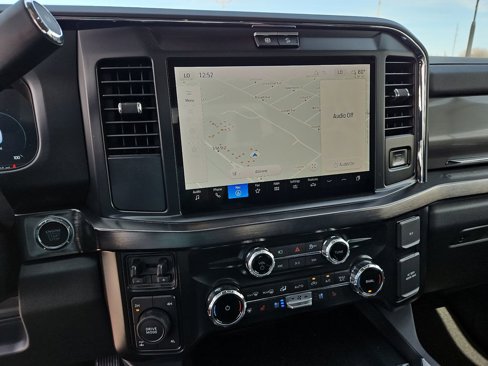 New 2025 Ford F250 Lariat w/ Chrome Package image 25