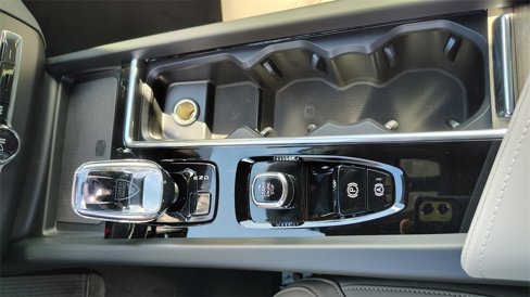 New 2026 Volvo XC60 B5 Plus w/ Climate Package image 24