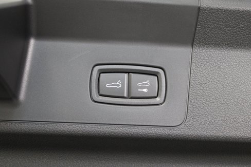 New 2025 Porsche Panamera 4 image 18