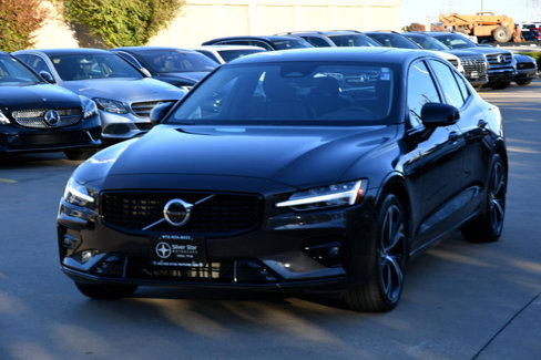 Used 2024 Volvo S60 B5 Plus image 2
