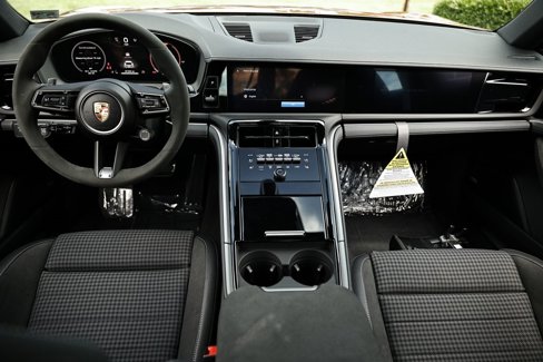 New 2025 Porsche Panamera 4 image 31