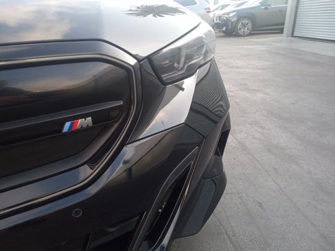 Used 2024 BMW i5 M60 w/ Executive Package image 9