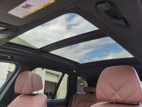 New 2026 BMW X5 xDrive50e w/ Executive Package image 19
