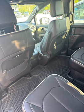 New 2026 Chrysler Pacifica Limited image 16