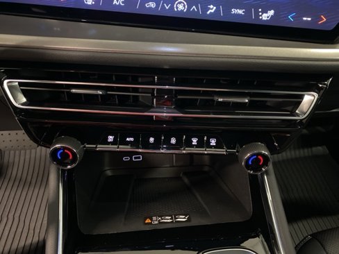 New 2026 Chevrolet Traverse LT w/ Driver Confidence Package image 22
