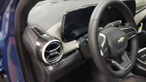 New 2026 Chevrolet Equinox LT w/ Convenience Package II image 17