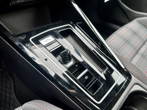 New 2024 Volkswagen GTI SE image 25