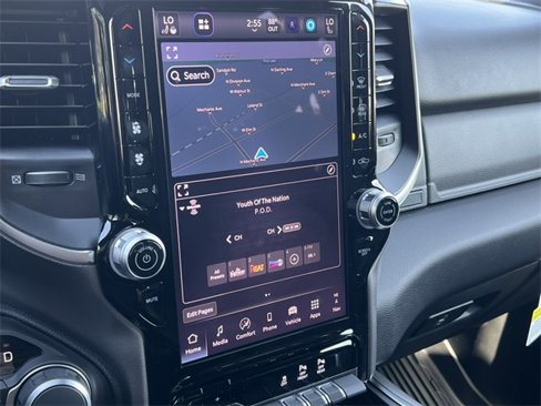 New 2026 RAM 1500 4x4 Crew Cab image 23