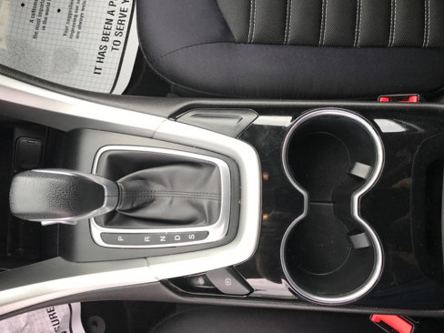 Used 2015 Ford Fusion SE image 23