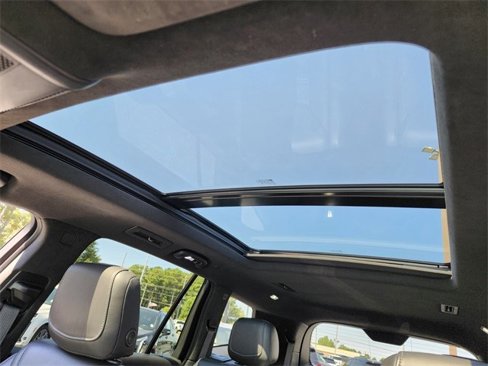 Certified 2022 Cadillac XT6 Premium Luxury w/ Platinum Package image 12