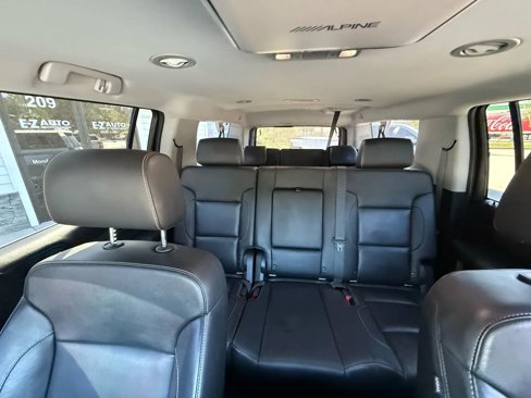 Used 2018 Chevrolet Suburban LT image 14