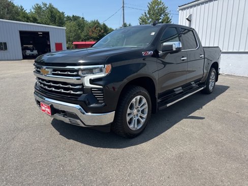 Used 2023 Chevrolet Silverado 1500 LTZ image 2