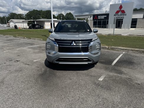New 2025 Mitsubishi Outlander SEL image 2