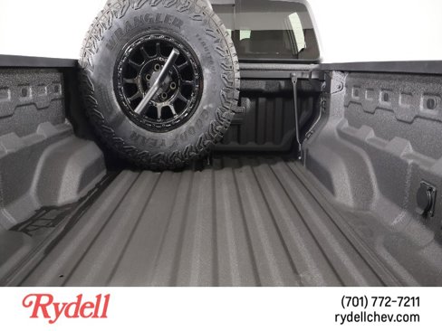 Certified 2025 GMC Canyon AT4 w/ AT4X AEV Edition image 6