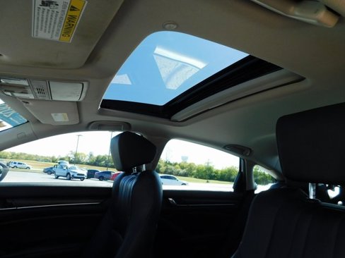 Used 2019 Honda Accord EX-L image 12