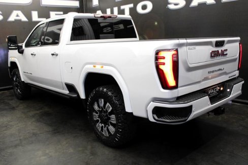 Used 2024 GMC Sierra 2500 Denali w/ Denali Reserve Package image 16