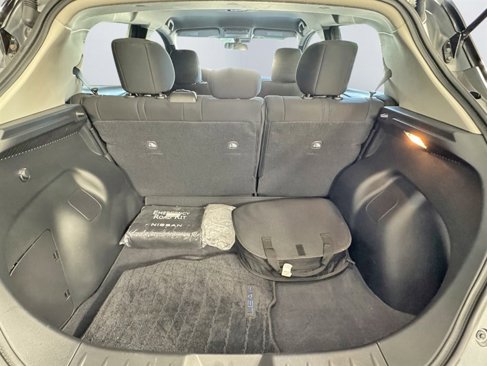 Used 2023 Nissan Leaf S image 19
