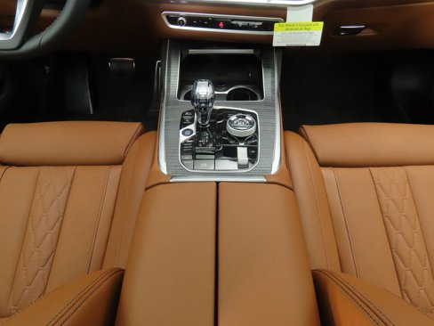 New 2026 BMW ALPINA XB7 image 16