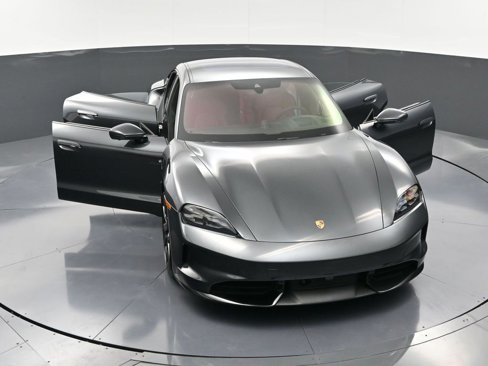 New 2025 Porsche Taycan GTS image 37