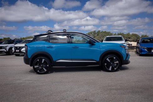 New 2026 Nissan Kicks SR w/ SR Premium Package image 4