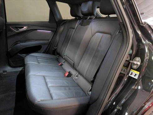 Used 2023 Audi Q4 e-tron Premium Plus w/ Premium Plus image 11