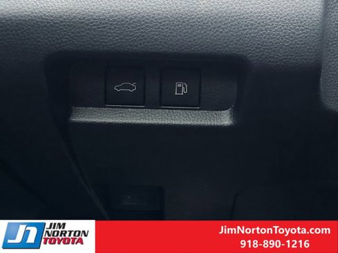 Used 2026 Toyota Crown Platinum image 24