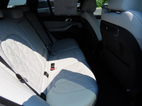 New 2026 BMW X5 xDrive40i w/ Executive Package image 16