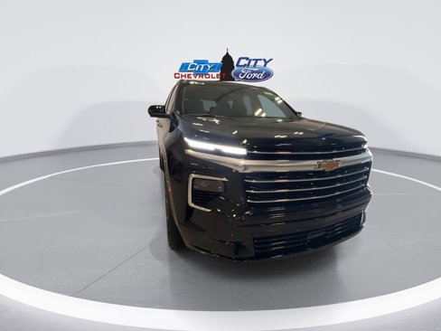 New 2026 Chevrolet Traverse High Country w/ LPO, Floor Liner Package image 4