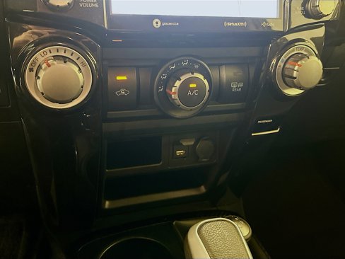 Used 2024 Toyota 4Runner TRD Off-Road Premium image 24