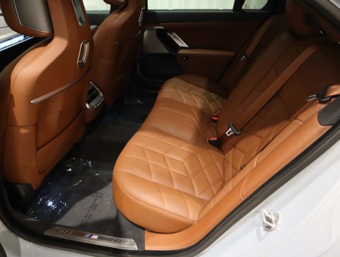 Used 2023 BMW 760i xDrive w/ Parking Assistance Package image 21