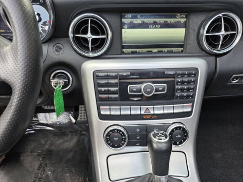 Used 2014 Mercedes-Benz SLK 55 AMG image 21