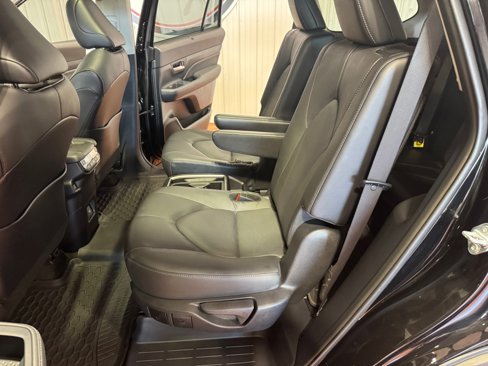 Used 2024 Toyota Grand Highlander XLE image 20