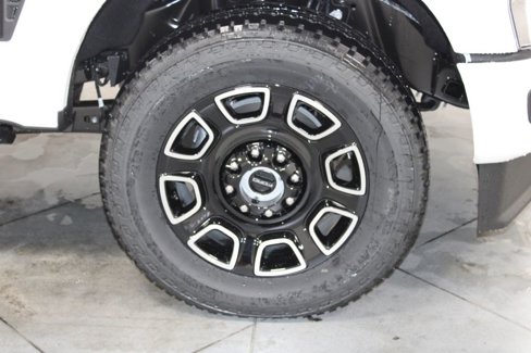 New 2026 Ford F250 Platinum image 17