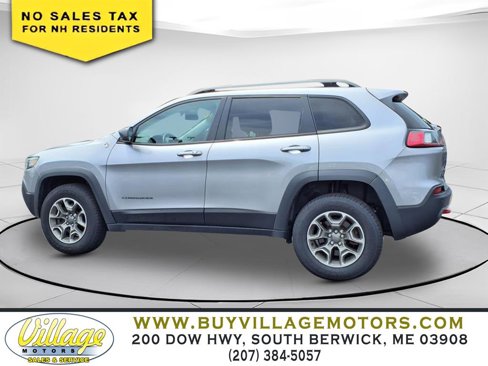 Used 2021 Jeep Cherokee Trailhawk image 3