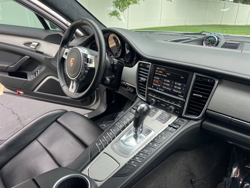 Used 2012 Porsche Panamera Turbo image 31