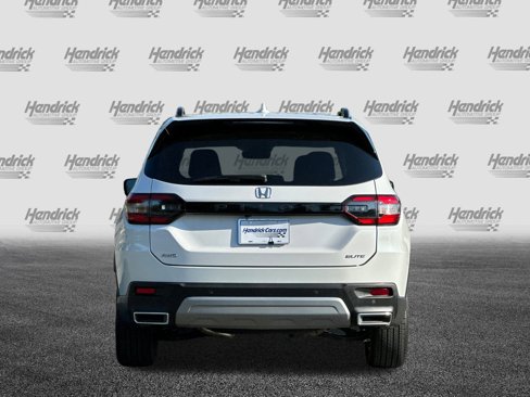 Used 2025 Honda Pilot Elite image 6