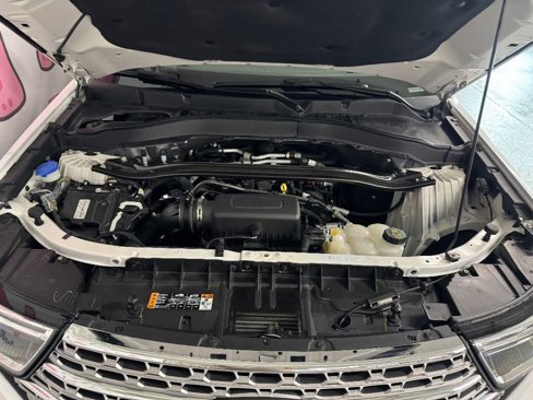 Used 2021 Ford Explorer Limited w/ Equipment Group 301A image 7