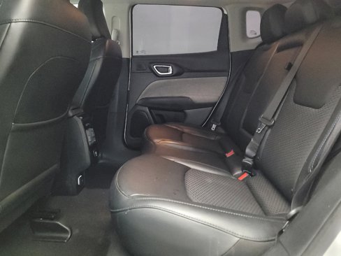 Used 2022 Jeep Compass Latitude w/ Sun and Sound Group image 18