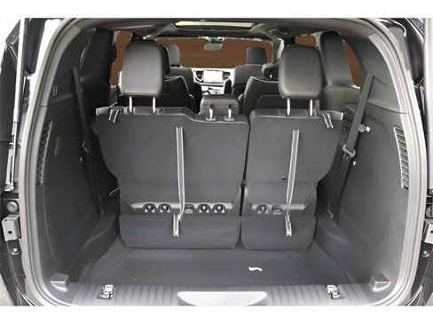 New 2026 Chrysler Pacifica Limited image 18