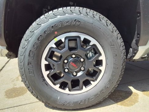 New 2025 Toyota Tacoma TRD Off-Road image 26