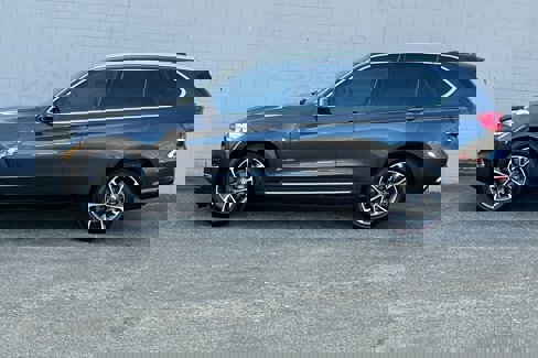 Used 2018 BMW X5 xDrive50i w/ Premium Package image 9