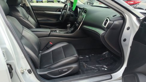Used 2017 Nissan Maxima 3.5 SV image 10