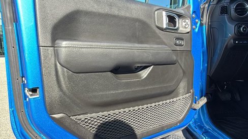 Used 2022 Jeep Wrangler Unlimited Sahara image 23
