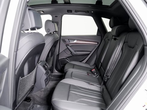 Used 2024 Audi Q5 e Premium Plus image 20