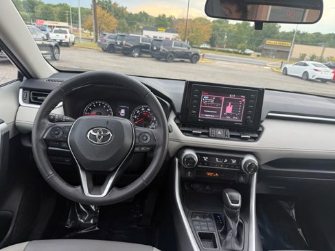 Used 2023 Toyota RAV4 LE image 16